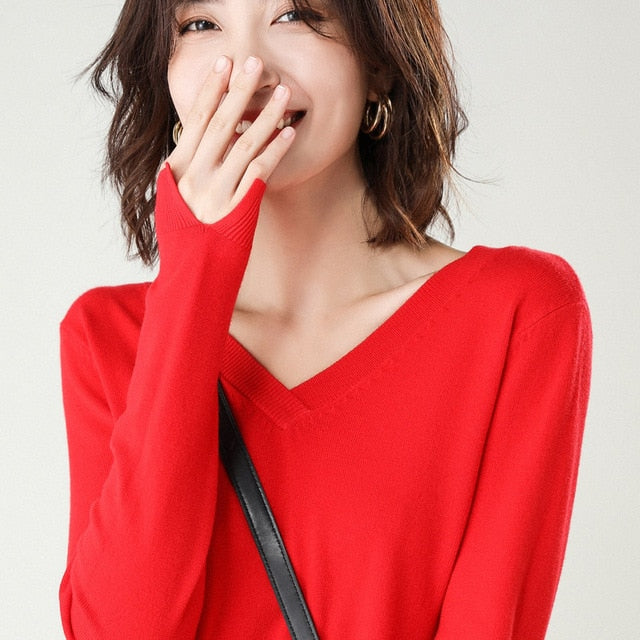 2019 winter new women's sweater bottoming shirt V-neck Korean version of the self-cultivation solid color wild cashmere sweater