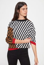 Load image into Gallery viewer, Trendyol With Color Block Stripe Sweater Sweater TWOAW20KZ0589
